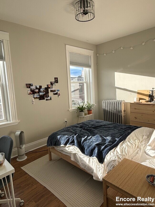 83 Linden St in Boston, MA - Building Photo - Building Photo