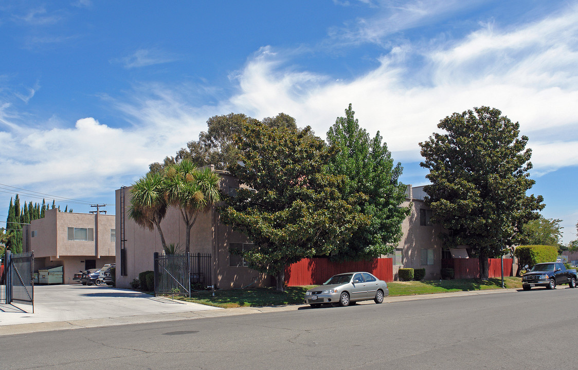 South Hills Place in Sacramento, CA - Foto de edificio