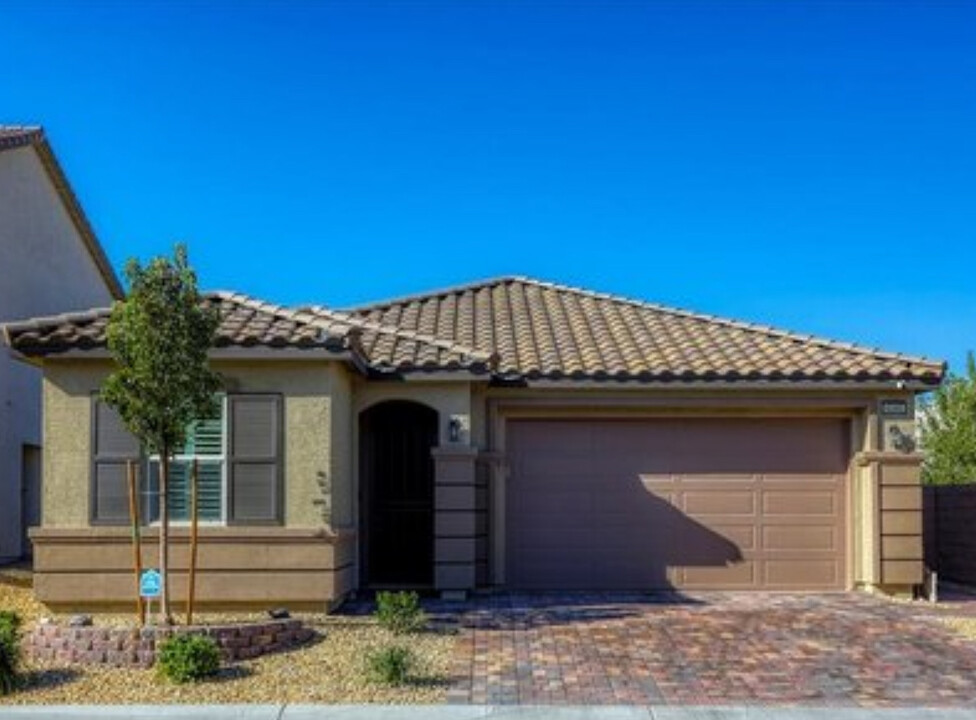 6345 Staley Downs St in Las Vegas, NV - Foto de edificio