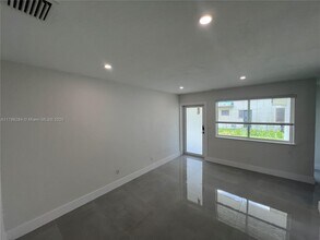 5300 NW 25th Ave in Miami, FL - Building Photo - Building Photo