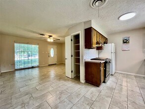 2620 Denison St in Denton, TX - Building Photo - Building Photo