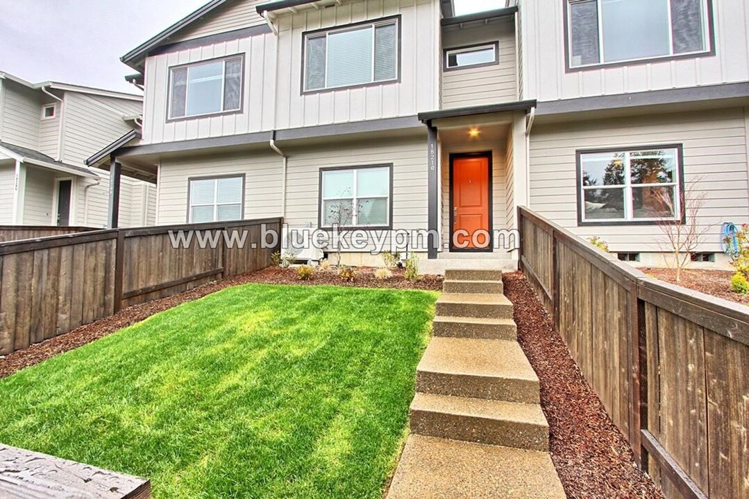 18210 NE 47th Ave in Vancouver, WA - Building Photo