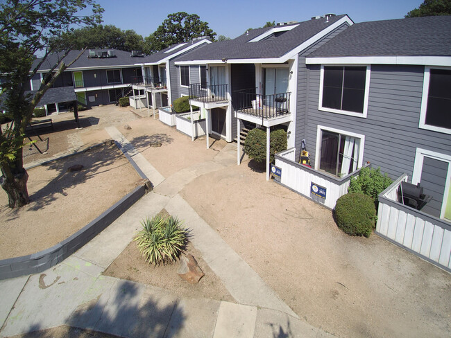 Palmera Apartments in Dallas, TX - Foto de edificio - Building Photo