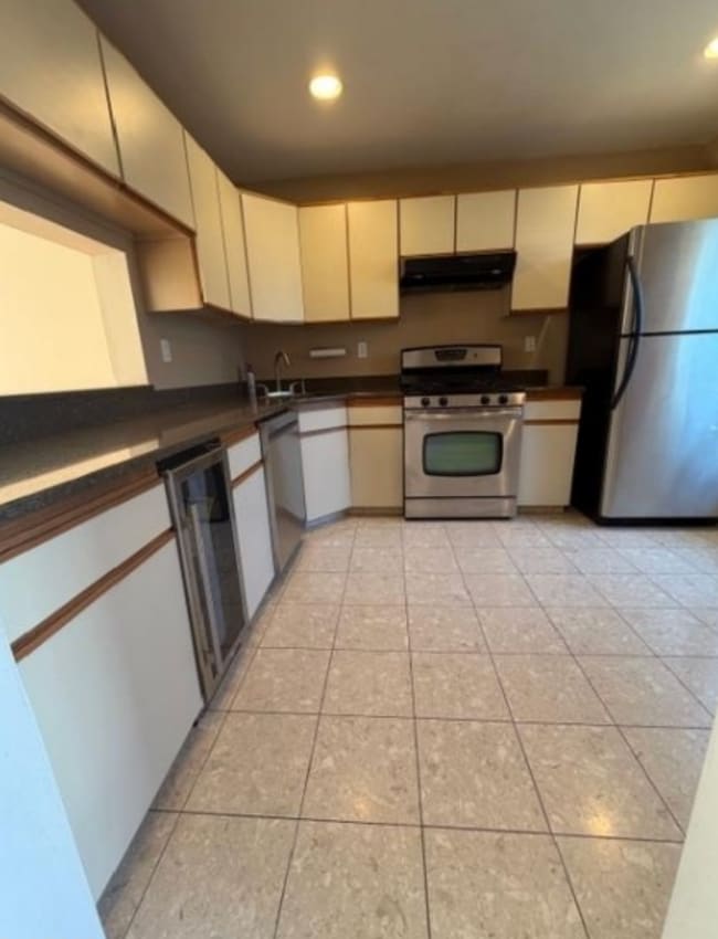 3705 Pinhorn Dr in Bridgewater, NJ - Building Photo - Building Photo