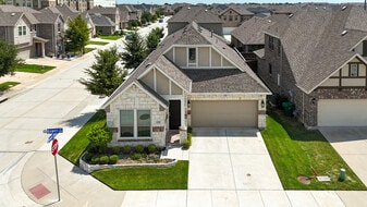 2284 Bower Ln in Carrollton, TX - Building Photo