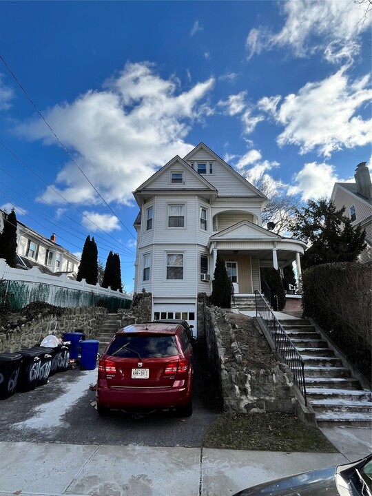 610 Palisade Ave in Yonkers, NY - Building Photo