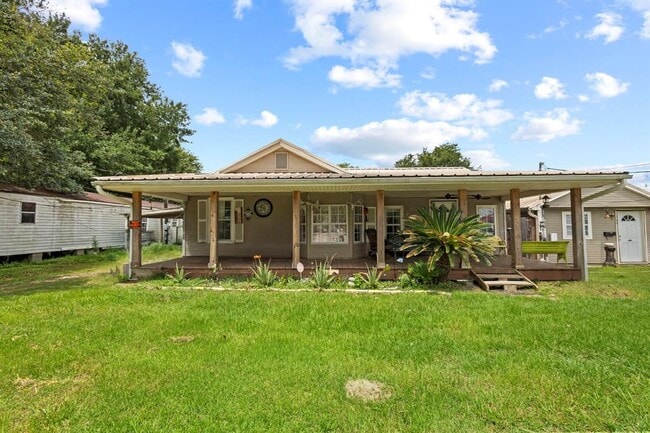 property at 100 6th Ave