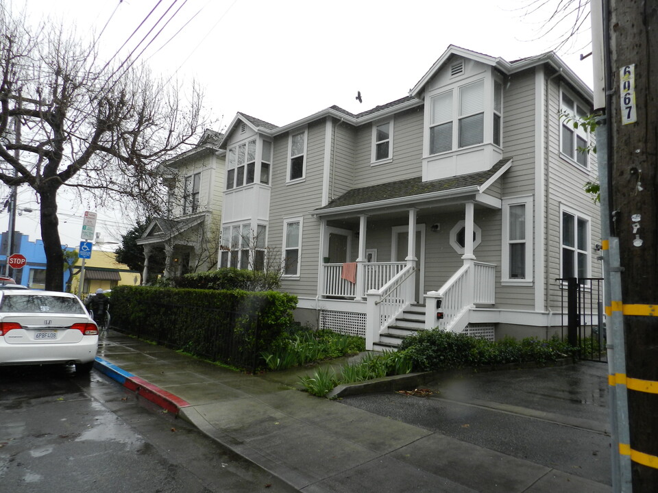 205 Maple St in Santa Cruz, CA - Building Photo