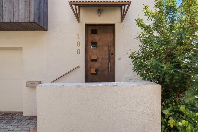 106 Fareham Pl N in St. Petersburg, FL - Building Photo - Building Photo