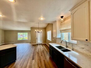 22105 J St in Santa Margarita, CA - Building Photo - Building Photo