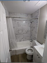 6480 Raymond Dr in Union City, GA - Building Photo - Building Photo