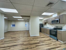 12 Main St in Norwalk, CT - Building Photo