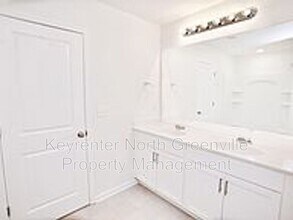 36 Moorlyn Ln in Greer, SC - Building Photo - Building Photo