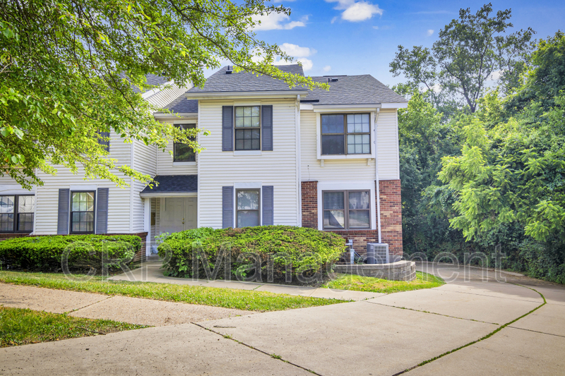 6458 White Cap Ln in Florissant, MO - Building Photo