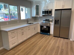 2688 Sasha Ct in Simi Valley, CA - Foto de edificio - Building Photo