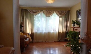 1153 Queen Anne Rd in Teaneck, NJ - Building Photo - Building Photo