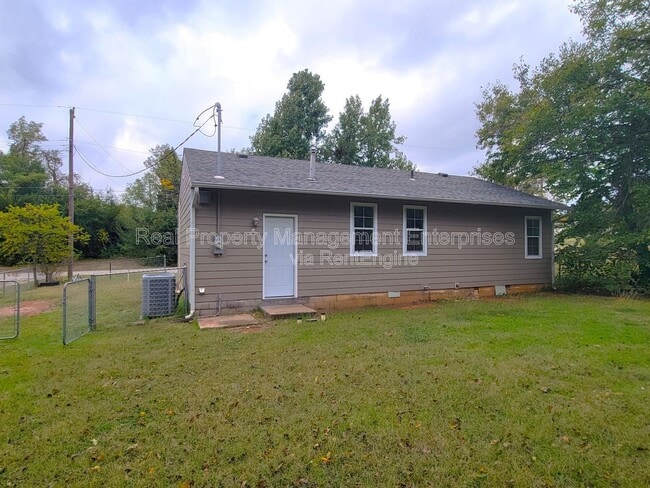 608 N Poplar Ln in Midwest City, OK - Building Photo - Building Photo