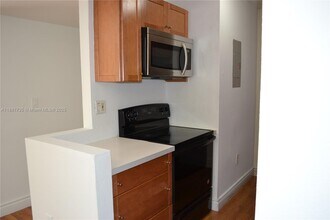 7419 SW 152nd Ave in Miami, FL - Building Photo - Building Photo