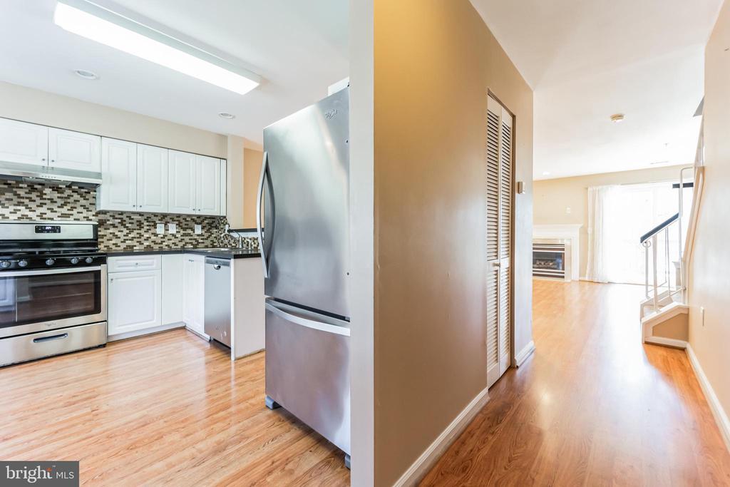 1903 Pawlet Dr in Crofton, MD - Building Photo