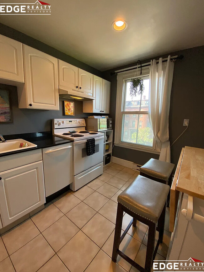 512 Massachusetts Ave, Unit 4 in Boston, MA - Building Photo - Building Photo