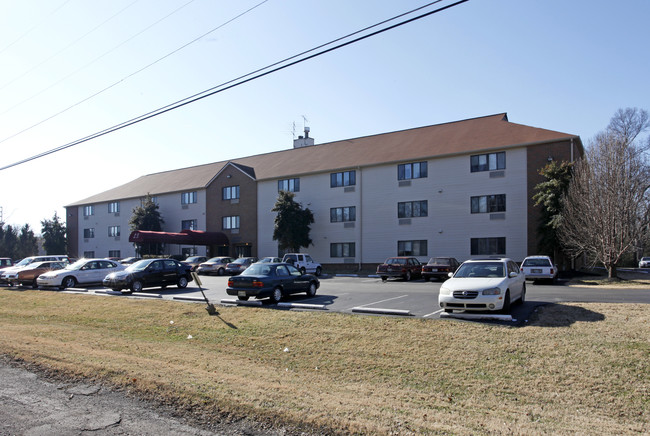 Lebanon Square in Lebanon, TN - Building Photo - Building Photo