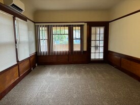 33 E Alder St, Unit 33 E Alder St in Stockton, CA - Building Photo