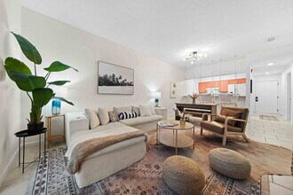 200 Sandestin Ln in Destin, FL - Foto de edificio - Building Photo