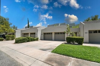 7700 E Gainey Ranch Rd in Scottsdale, AZ - Building Photo - Building Photo