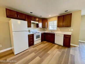 2650 Lindsay Ave in Louisville, KY - Building Photo - Building Photo