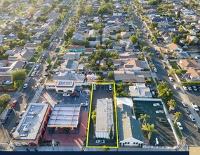 Maclay Apartments in San Fernando, CA - Building Photo - Building Photo