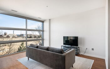 2958 Syracuse St, Unit 306 in Denver, CO - Foto de edificio - Building Photo