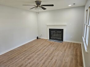 3610 Woodside Ct in Hopewell, VA - Building Photo - Building Photo