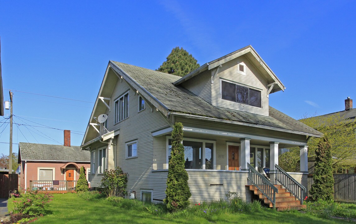 1810 Colby Ave in Everett, WA - Foto de edificio