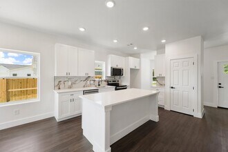 3708 Avenue S in Santa Fe, TX - Building Photo - Building Photo