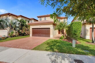 4417 NW 113th Pl in Doral, FL - Building Photo - Building Photo