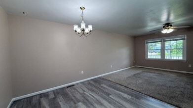 5902 Griffith Way in Fredericksburg, VA - Building Photo - Building Photo