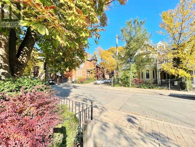 property at 483-483 Ontario St