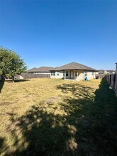 103 Fairmeadow Downs Dr in Hutto, TX - Foto de edificio - Building Photo