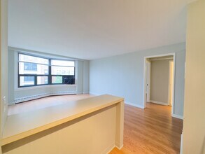 448 W Wellington Ave in Chicago, IL - Building Photo - Building Photo