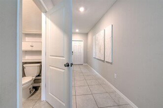 10210 White Linen Ave in Riverview, FL - Building Photo - Building Photo