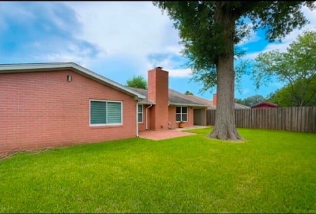 11406 Montverde Ln in Houston, TX - Building Photo - Building Photo