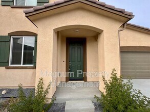 19401 Brush Crk Wy in Lake Elsinore, CA - Building Photo - Building Photo