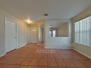 51 Kenrock Ridge in San Antonio, TX - Building Photo - Building Photo