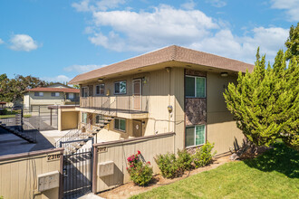 2316 L St in Antioch, CA - Foto de edificio - Building Photo