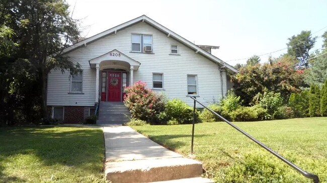 8208 Greenwood Ave