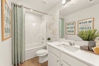 5304 Melbourne Ln in Flowery Branch, GA - Building Photo - Building Photo