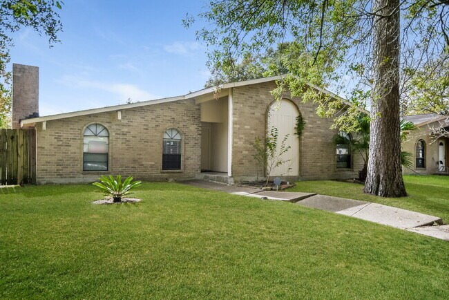 14606 Leacrest Dr in Houston, TX - Building Photo - Building Photo