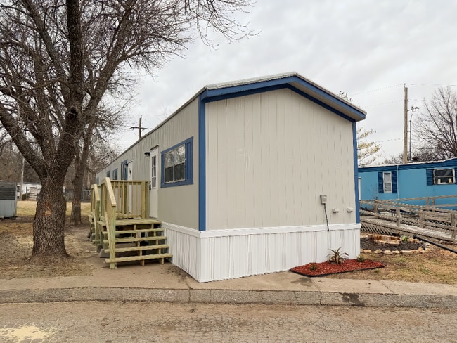 110 N Michigan St in Lawrence, KS - Building Photo - Building Photo