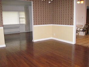 193-47 Salerno Ave, Unit 1 in Queens, NY - Building Photo - Building Photo