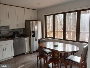 276 Paxinos Dr in Pocono Lake, PA - Building Photo - Building Photo